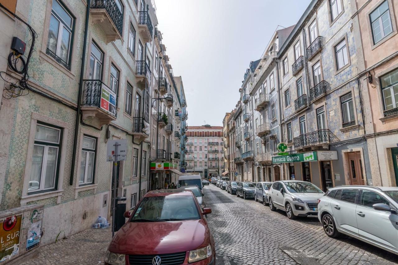 ALTIDO Elegant City Deluxe Apartment&ALTIDO Luxurious 3-bedroom Apt with Terrace in Intendente Lissabon Buitenkant foto
