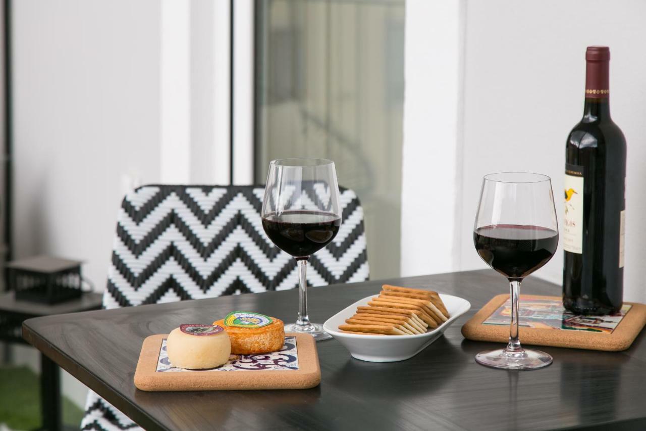 ALTIDO Elegant City Deluxe Apartment&ALTIDO Luxurious 3-bedroom Apt with Terrace in Intendente Lissabon Buitenkant foto