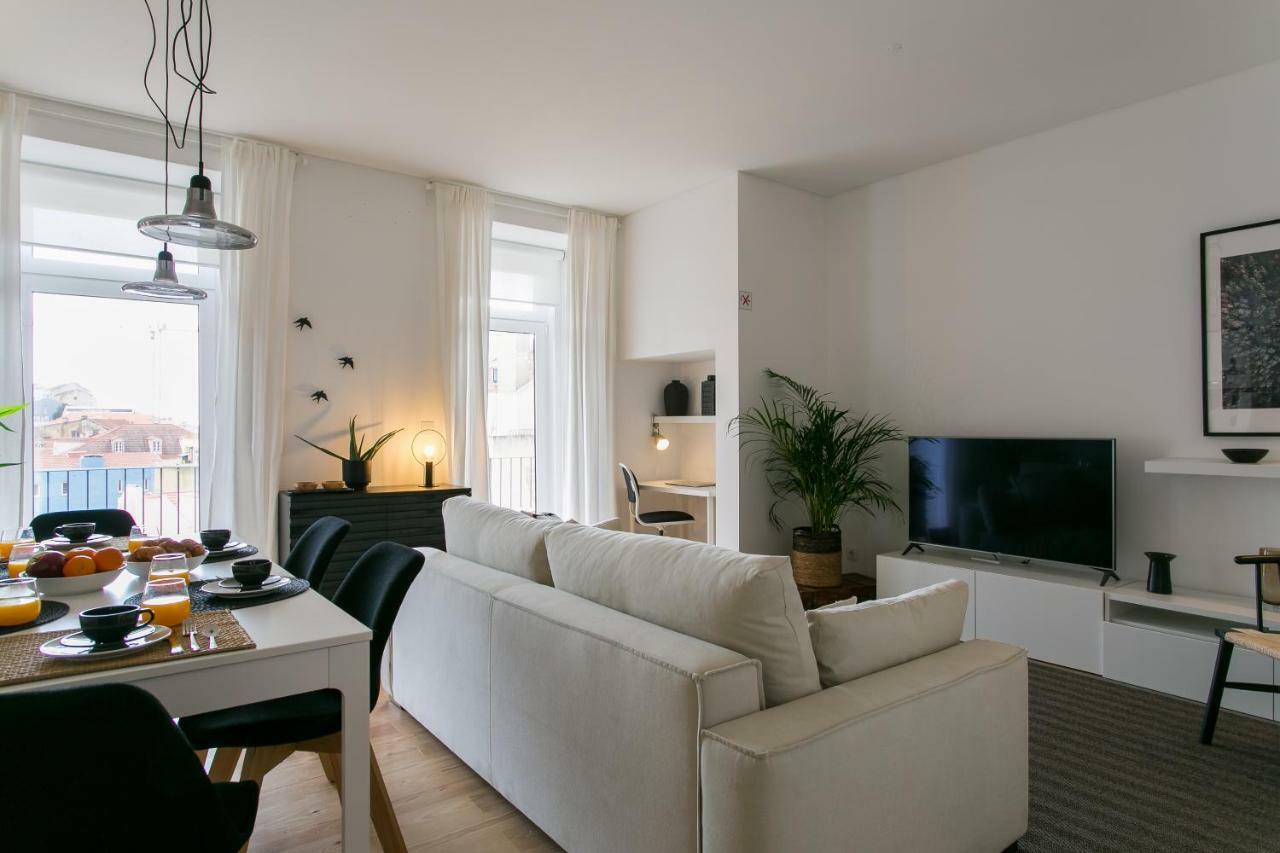 ALTIDO Elegant City Deluxe Apartment&ALTIDO Luxurious 3-bedroom Apt with Terrace in Intendente Lissabon Buitenkant foto