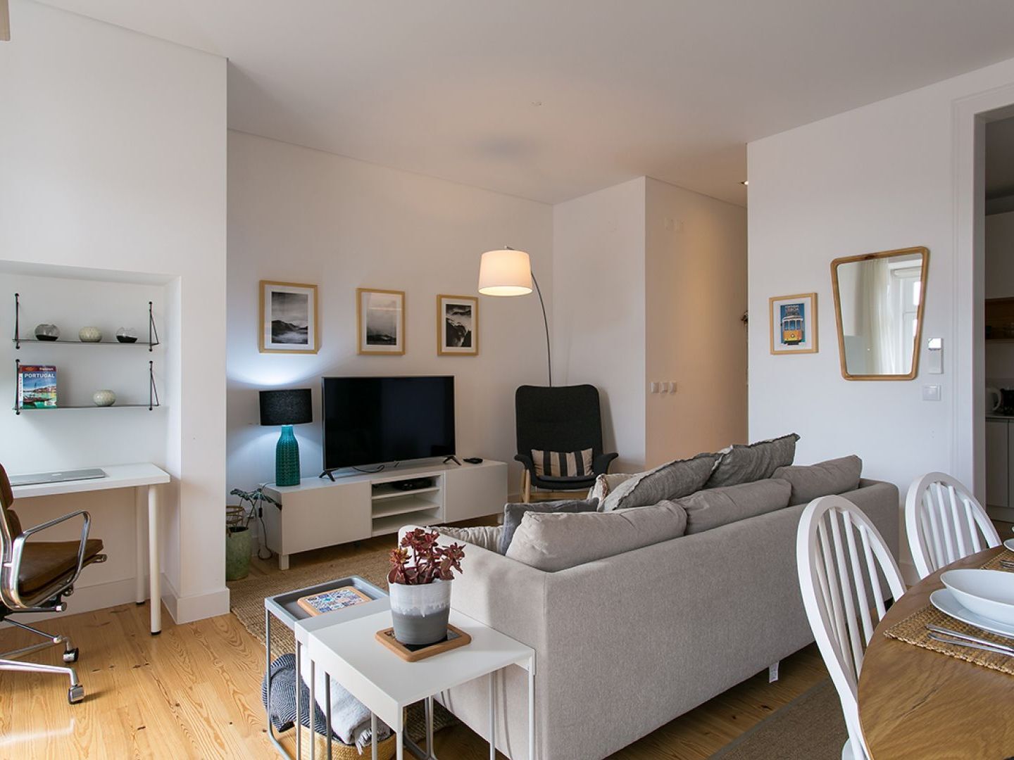 ALTIDO Elegant City Deluxe Apartment&ALTIDO Luxurious 3-bedroom Apt with Terrace in Intendente Lissabon Buitenkant foto