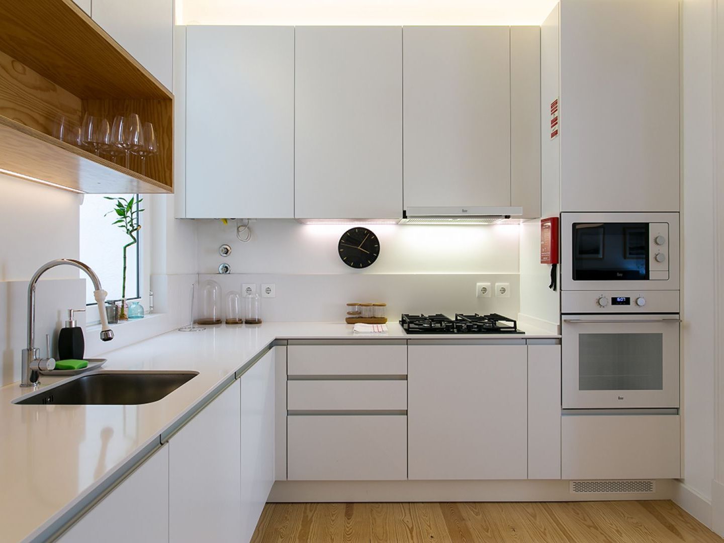 ALTIDO Elegant City Deluxe Apartment&ALTIDO Luxurious 3-bedroom Apt with Terrace in Intendente Lissabon Buitenkant foto