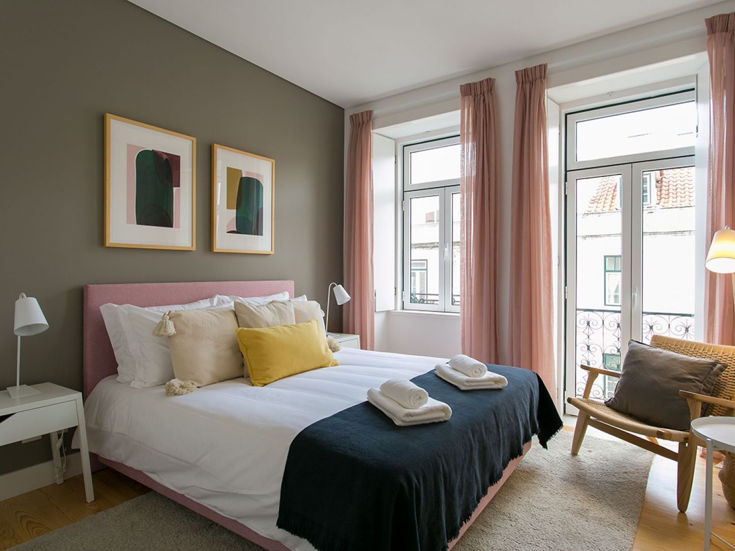 ALTIDO Elegant City Deluxe Apartment&ALTIDO Luxurious 3-bedroom Apt with Terrace in Intendente Lissabon Buitenkant foto